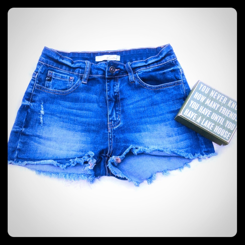 ♥️KanCan Distressed cutoff shorts size 27.   (31)